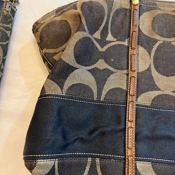 COACH 100% Authentic Y2K Denim Shoulder Bag with Matching Wallet. - Picture 2 of 10